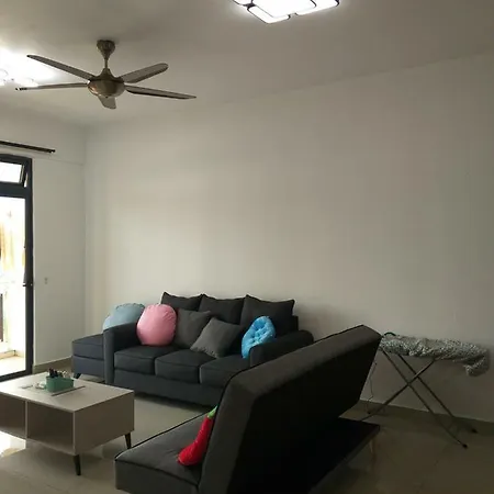 Kempas Indah @ The Secret Garden Homestay Johor Bahru Luaran gambar